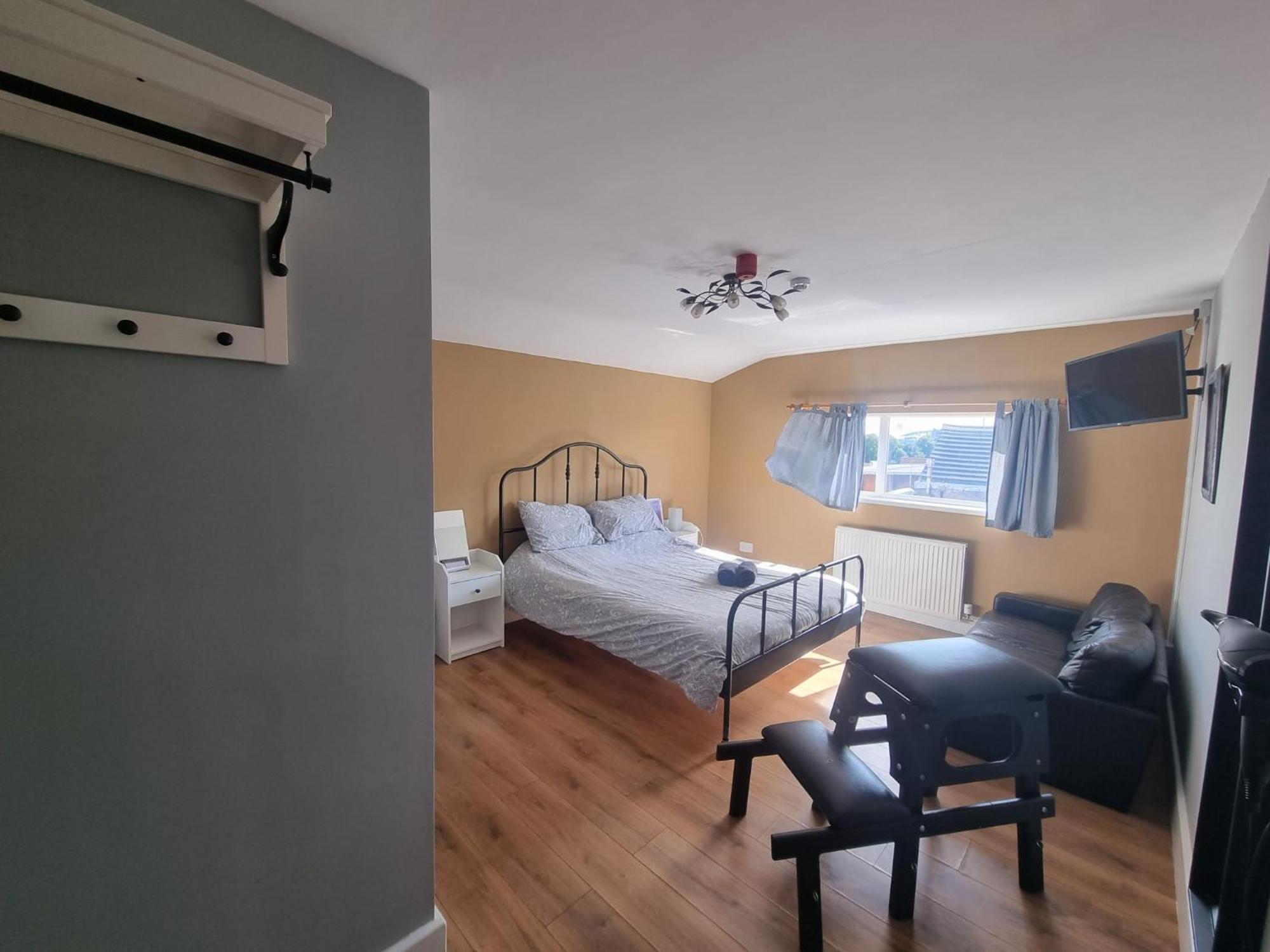 Xtasia Adult Hotel - Adults Only West Bromwich Bagian luar foto